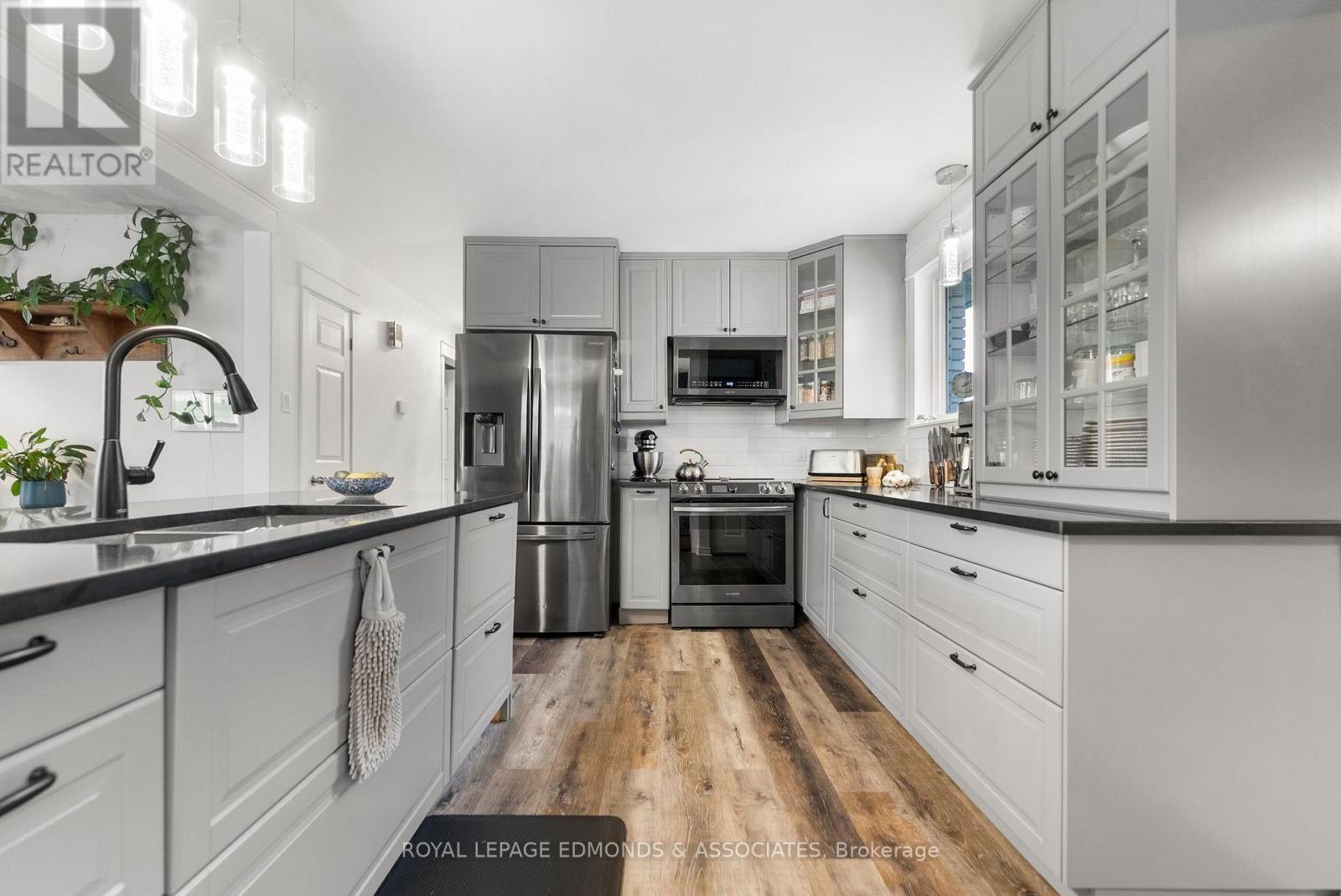 117 Bell Street, Pembroke, Ontario  K8A 2J7 - Photo 12 - X12424680