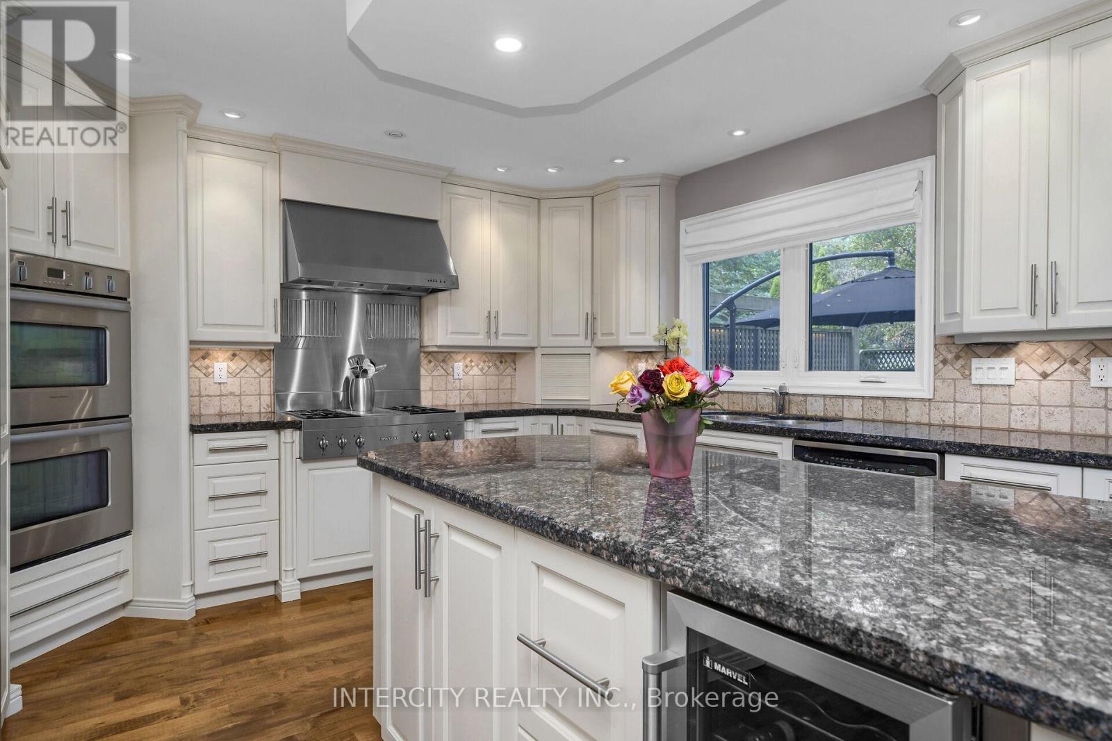 1574 Heritage Way, Oakville, Ontario  L6M 2Z5 - Photo 14 - W12424529