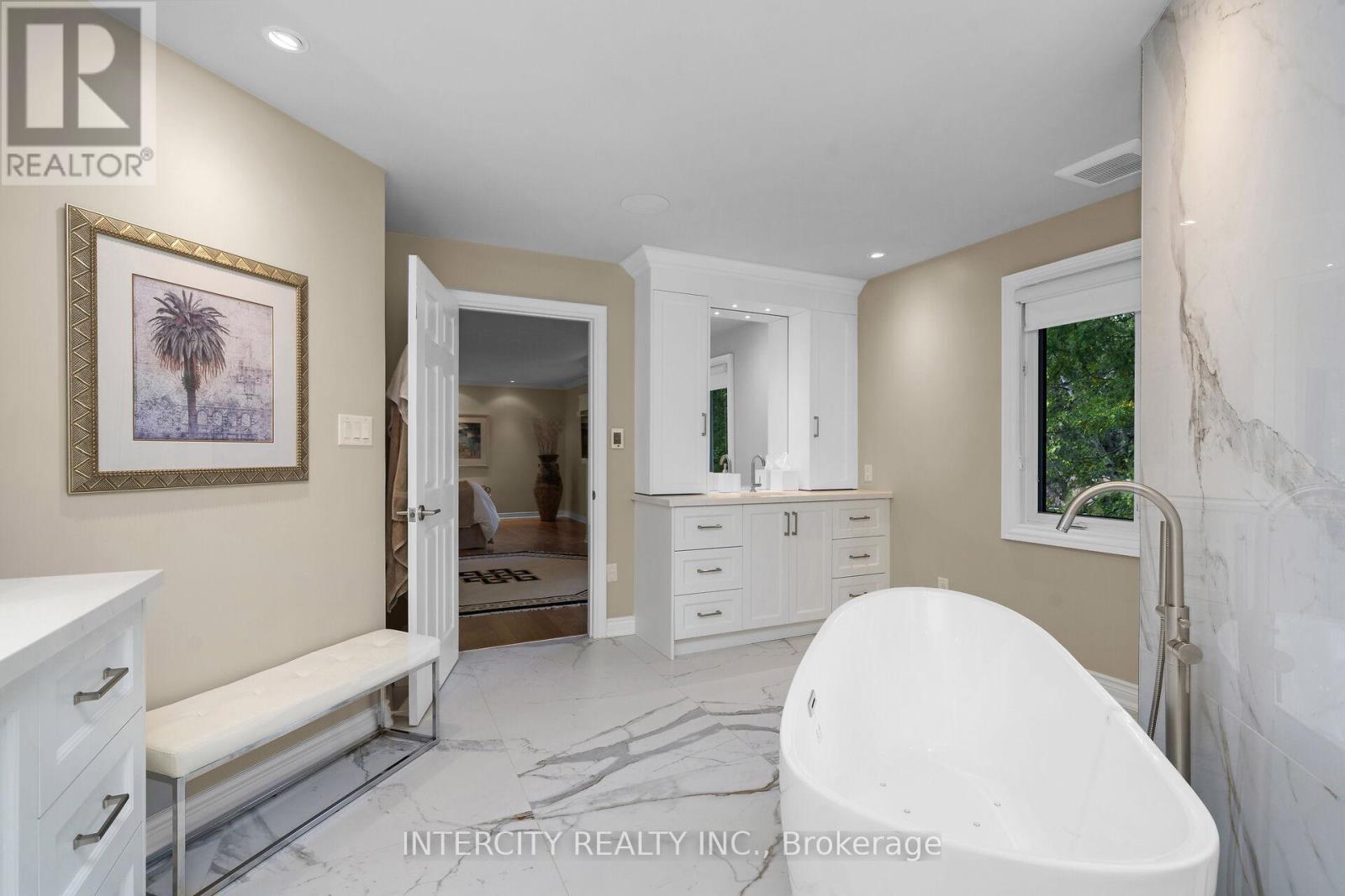 1574 Heritage Way, Oakville, Ontario  L6M 2Z5 - Photo 27 - W12424529