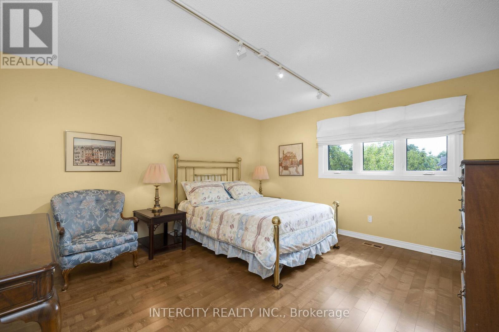 1574 Heritage Way, Oakville, Ontario  L6M 2Z5 - Photo 30 - W12424529
