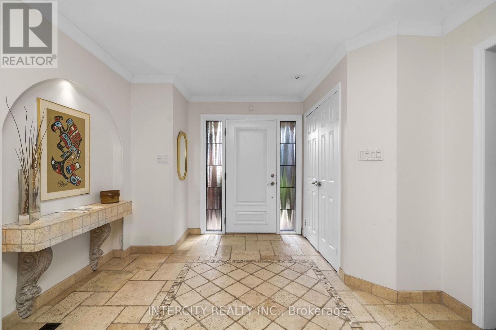 1574 Heritage Way, Oakville, Ontario  L6M 2Z5 - Photo 4 - W12424529