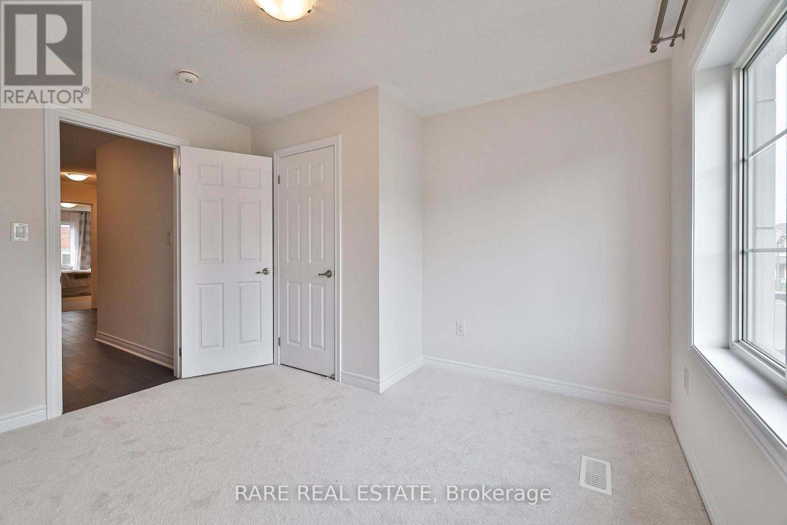 129 Marigold Gardens, Oakville, Ontario  L6H 0Y1 - Photo 33 - W12424530