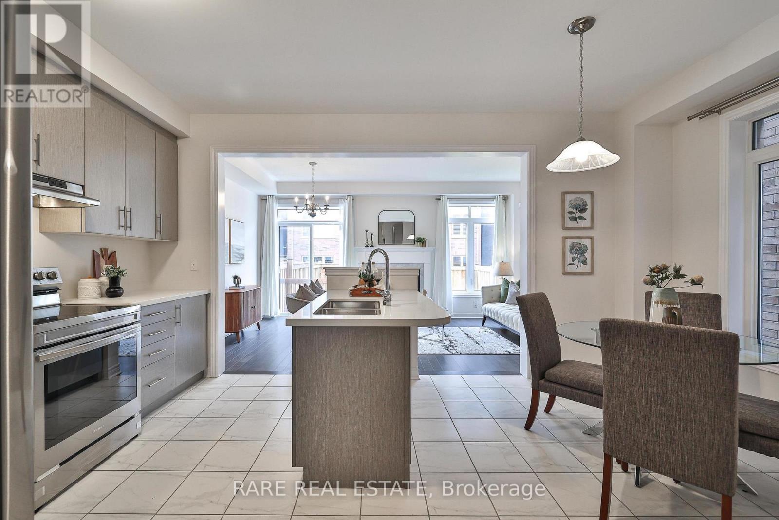 129 Marigold Gardens, Oakville, Ontario  L6H 0Y1 - Photo 7 - W12424530