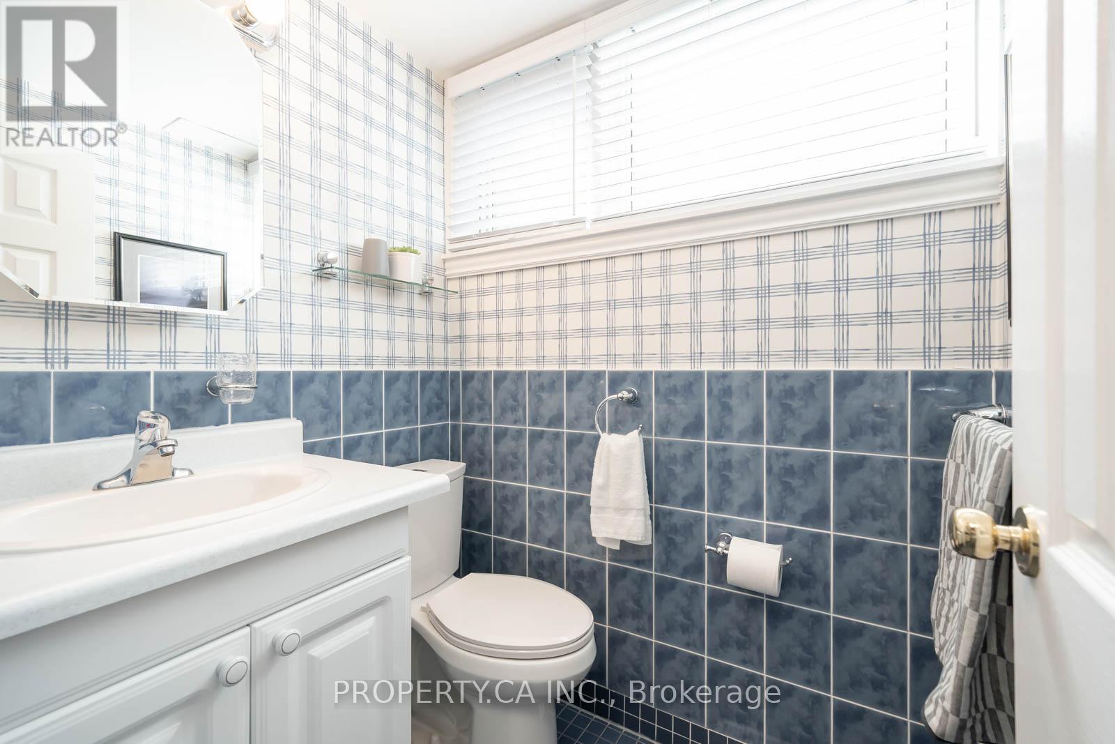 30 Bournemouth Road, Toronto, Ontario  M9A 2C7 - Photo 30 - W12424549