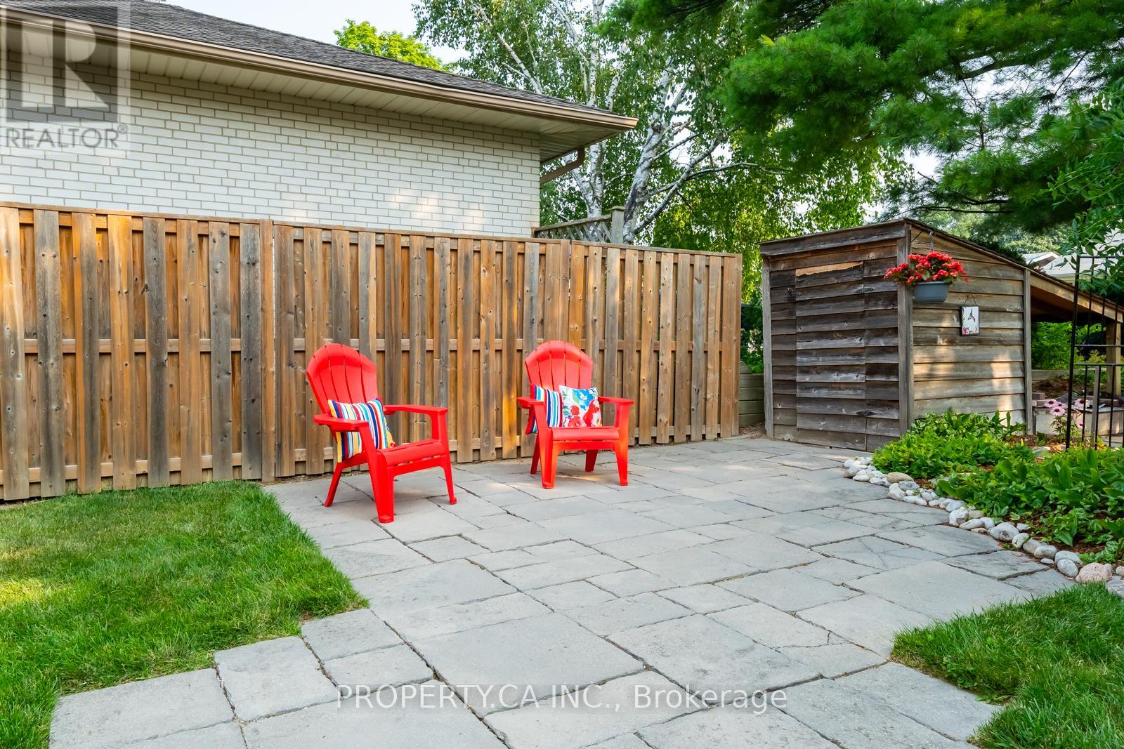 30 Bournemouth Road, Toronto, Ontario  M9A 2C7 - Photo 37 - W12424549