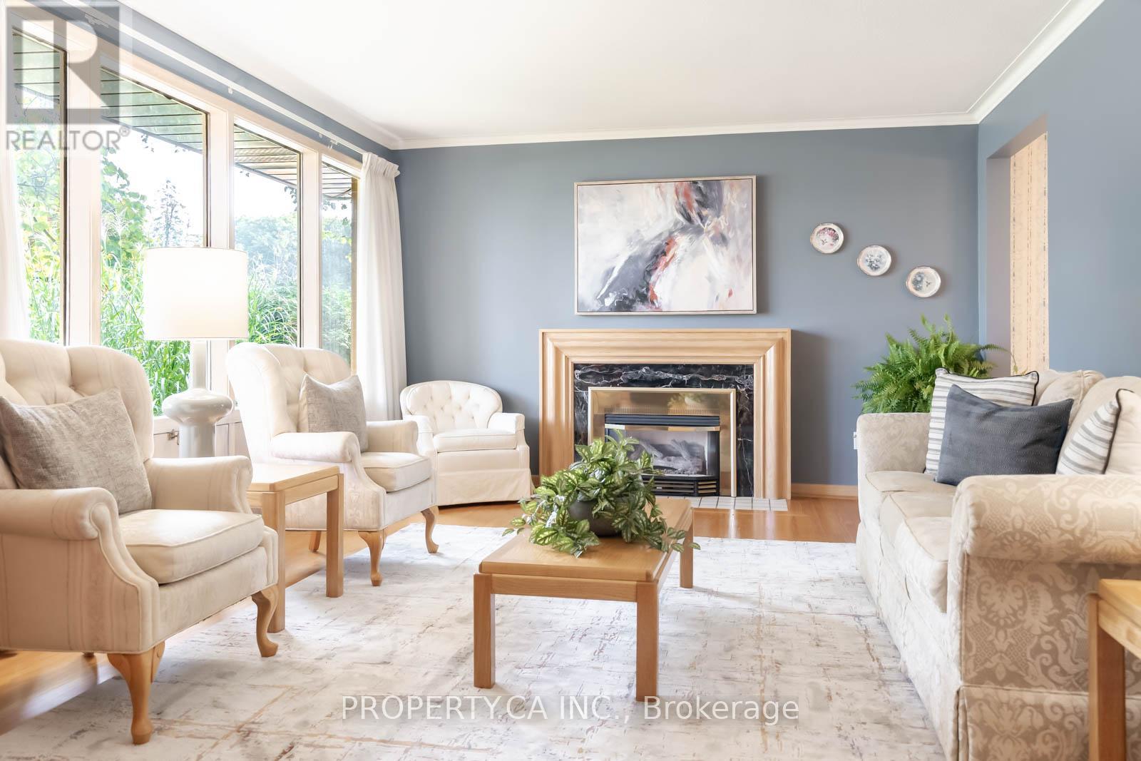 30 Bournemouth Road, Toronto, Ontario  M9A 2C7 - Photo 4 - W12424549