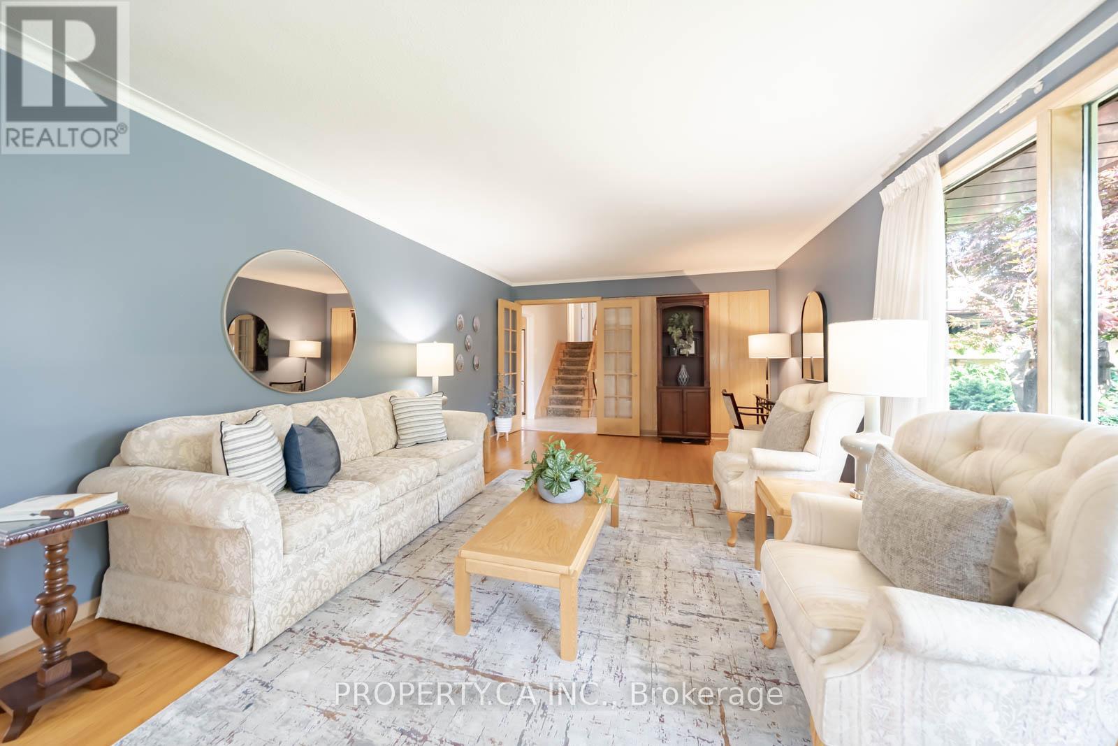30 Bournemouth Road, Toronto, Ontario  M9A 2C7 - Photo 6 - W12424549