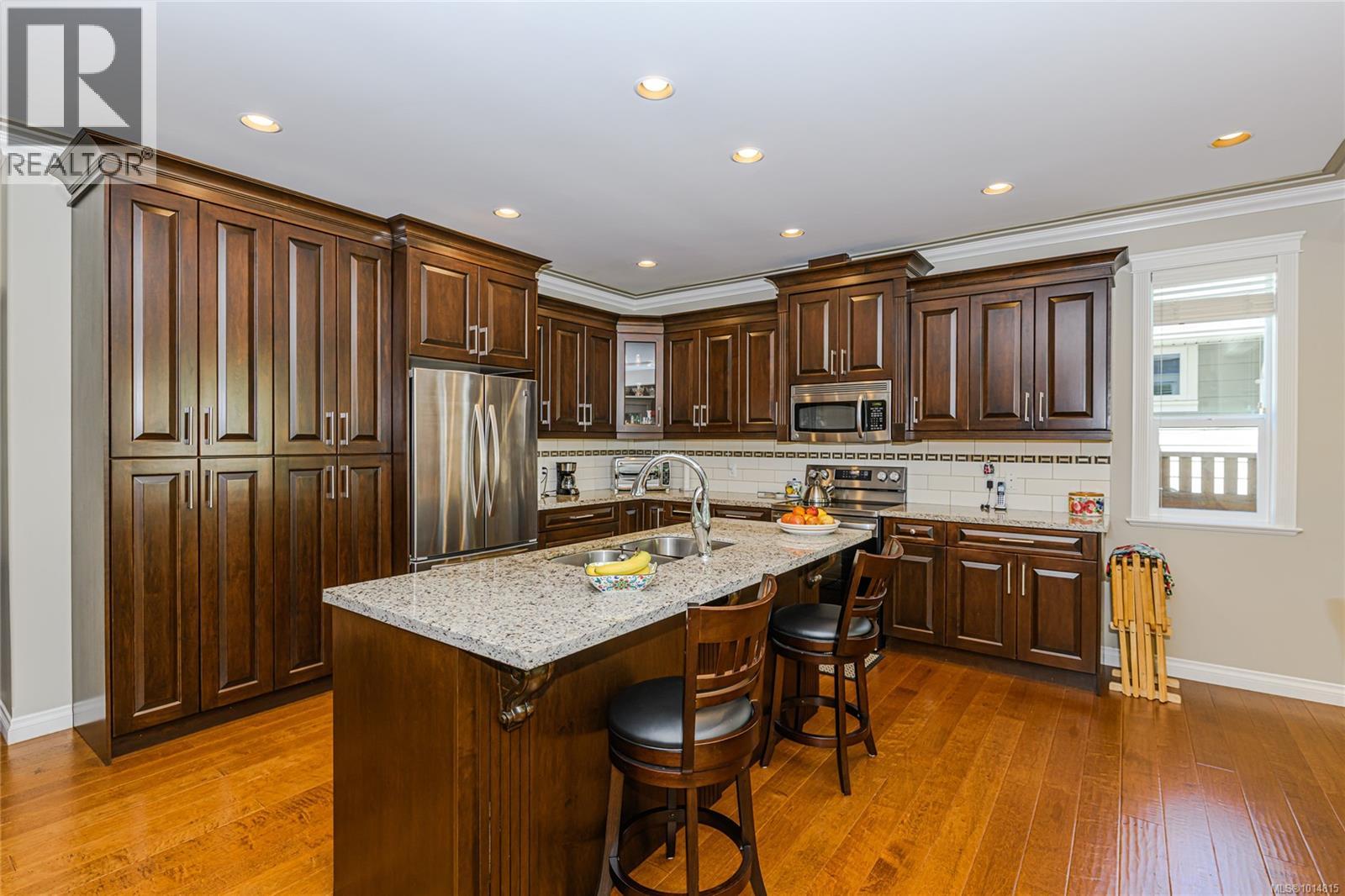 Property at 3026 Keystone Dr image 1