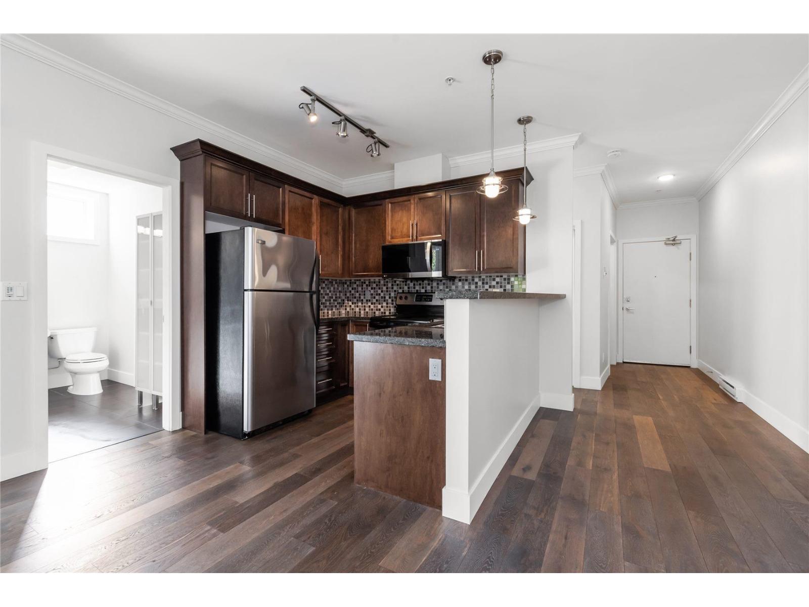 306 15268 18 Avenue, Surrey, British Columbia  V4A 1W8 - Photo 2 - R3048413