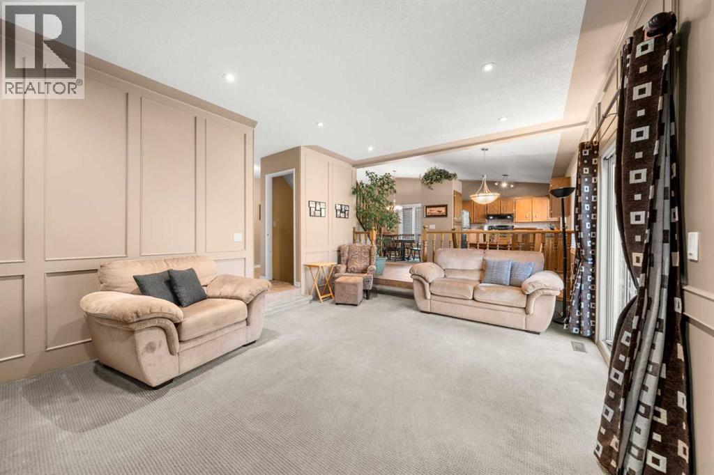 7 Bernard Place Nw, Calgary, Alberta  T3K 2B8 - Photo 10 - A2252866
