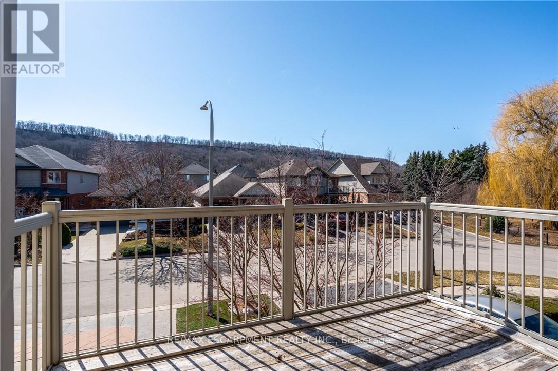 16 Sycamore Crescent, Grimsby, Ontario  L3M 5P7 - Photo 17 - X12424532
