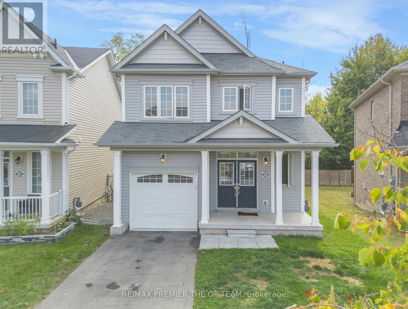 220 ESTHER CRESCENT, Thorold, Ontario
