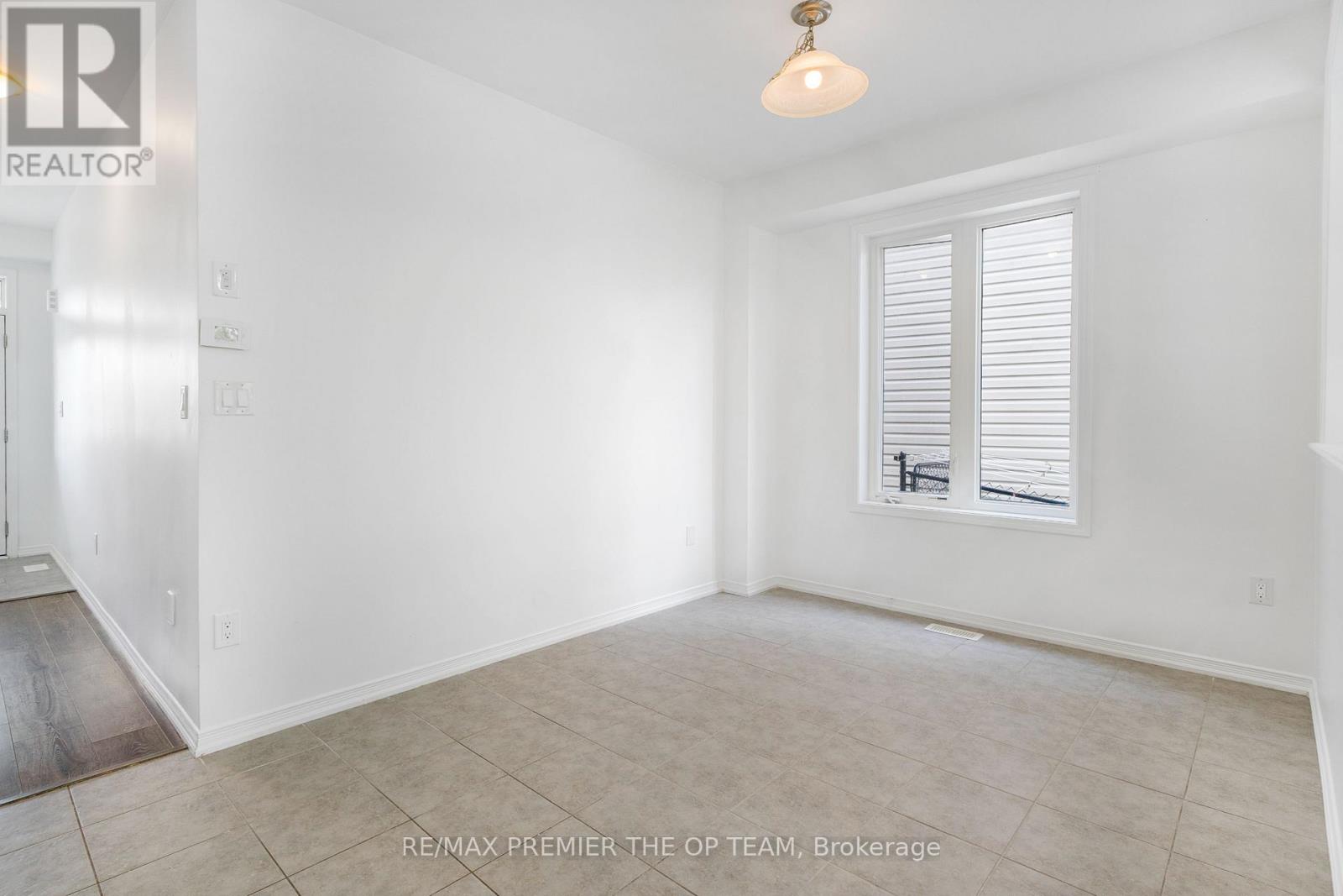 220 Esther Crescent, Thorold, Ontario  L3B 0H1 - Photo 11 - X12424564