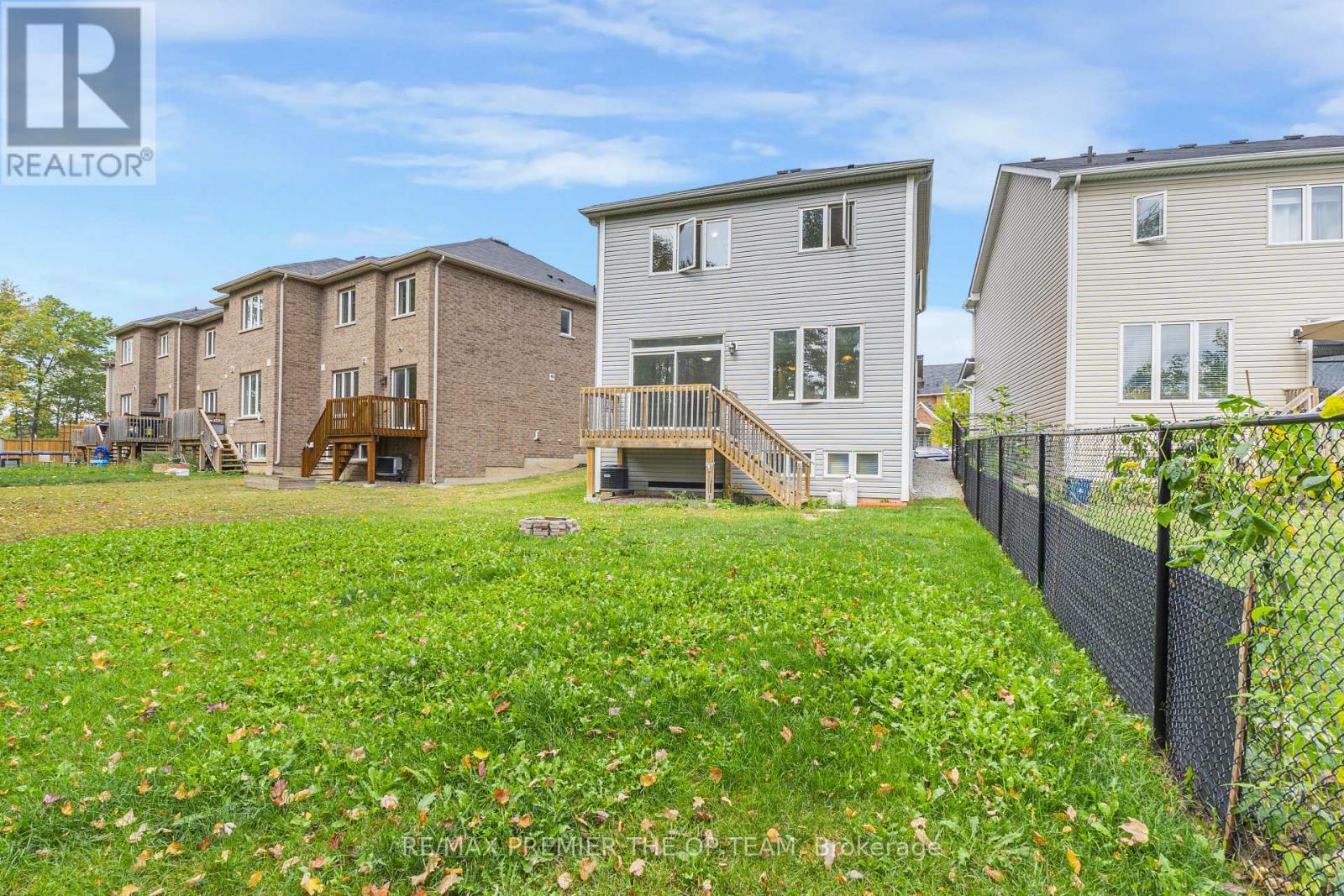 220 Esther Crescent, Thorold, Ontario  L3B 0H1 - Photo 34 - X12424564