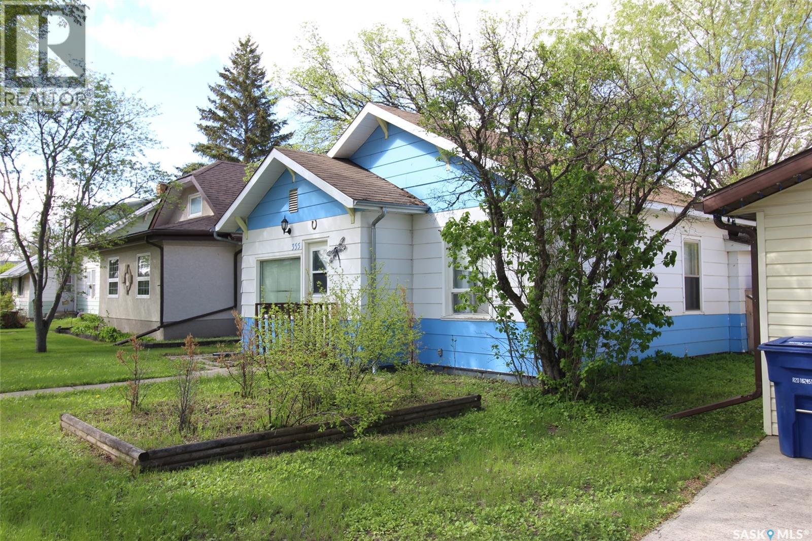 355 3rd Street E, Shaunavon, Saskatchewan  S0N 2M0 - Photo 10 - SK019285