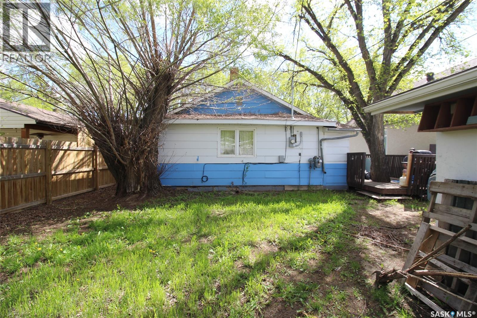 355 3rd Street E, Shaunavon, Saskatchewan  S0N 2M0 - Photo 7 - SK019285