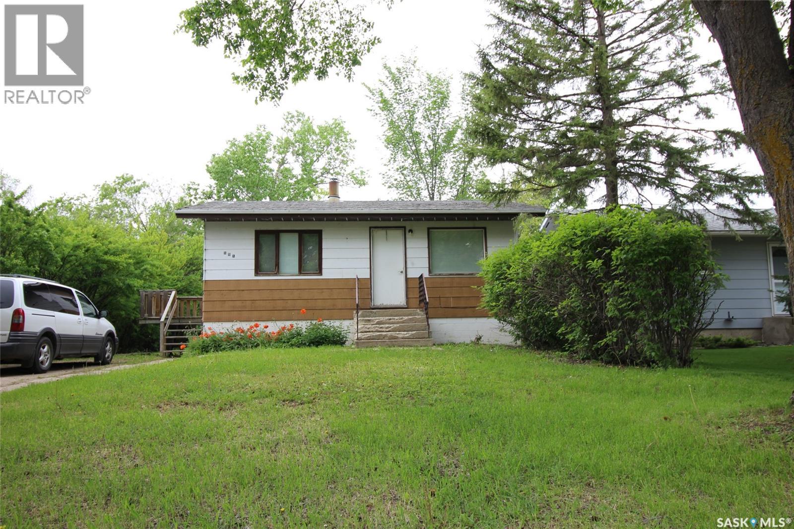191 5th Street E, Shaunavon, Saskatchewan  S0N 2M0 - Photo 1 - SK019284