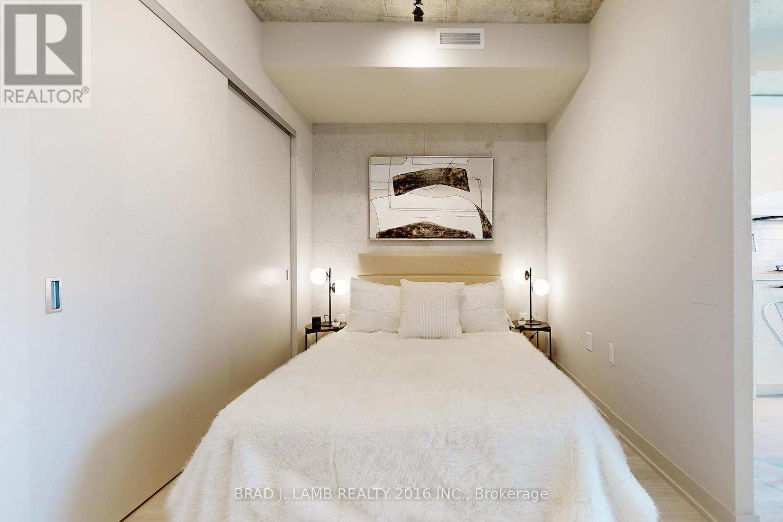 913 - 195 Mccaul Street, Toronto (Kensington-Chinatown), Ontario  M5T 0E5 - Photo 10 - C12424589