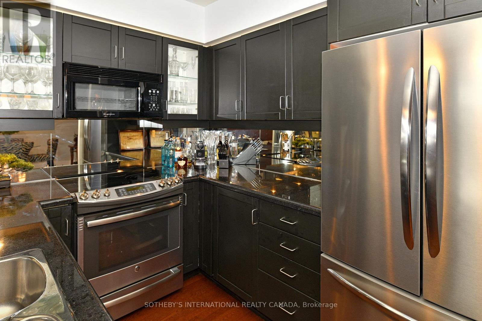 327 - 10 Delisle Avenue, Toronto, Ontario  M4V 3C6 - Photo 12 - C12424593