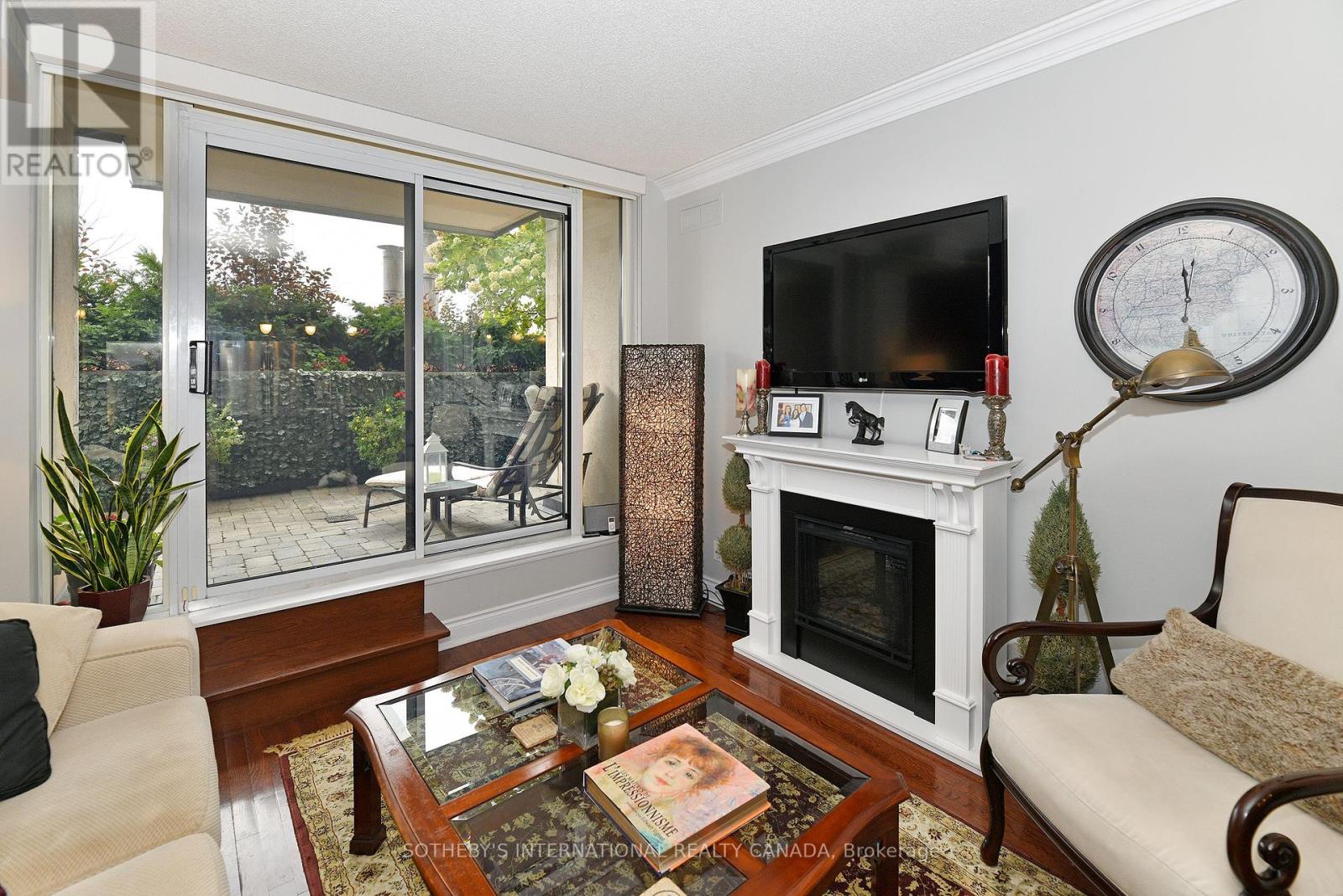 327 - 10 Delisle Avenue, Toronto, Ontario  M4V 3C6 - Photo 4 - C12424593