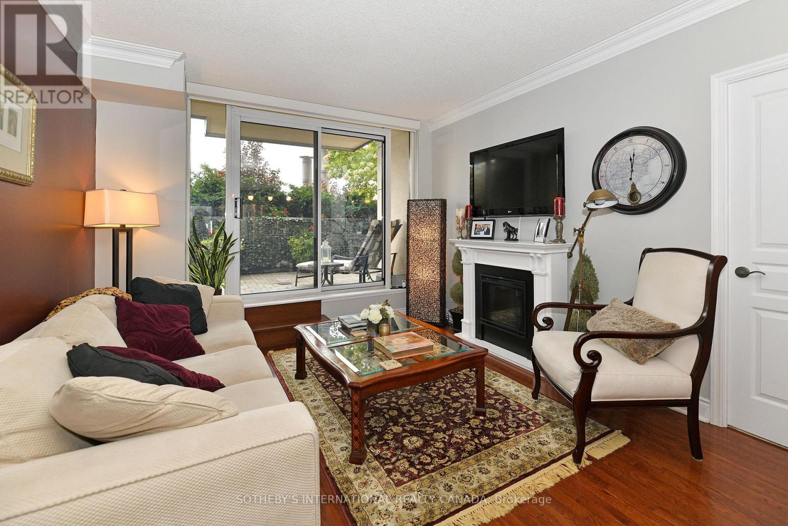 327 - 10 Delisle Avenue, Toronto, Ontario  M4V 3C6 - Photo 5 - C12424593
