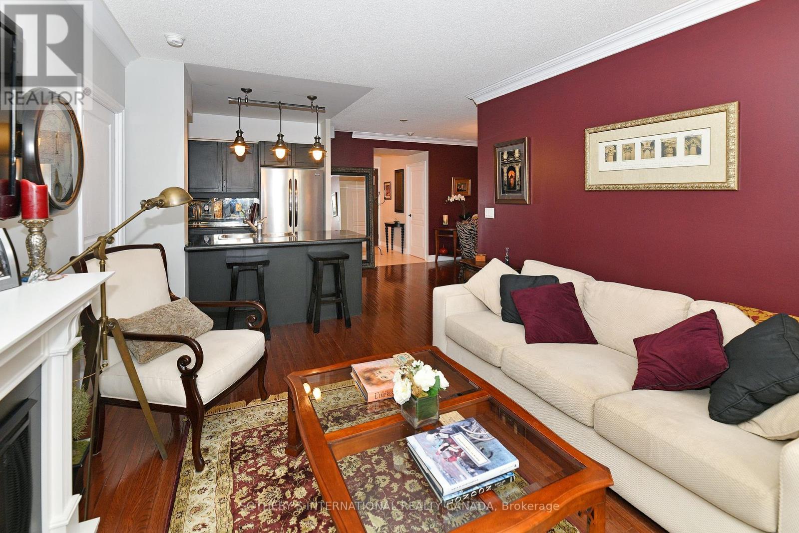 327 - 10 Delisle Avenue, Toronto, Ontario  M4V 3C6 - Photo 7 - C12424593