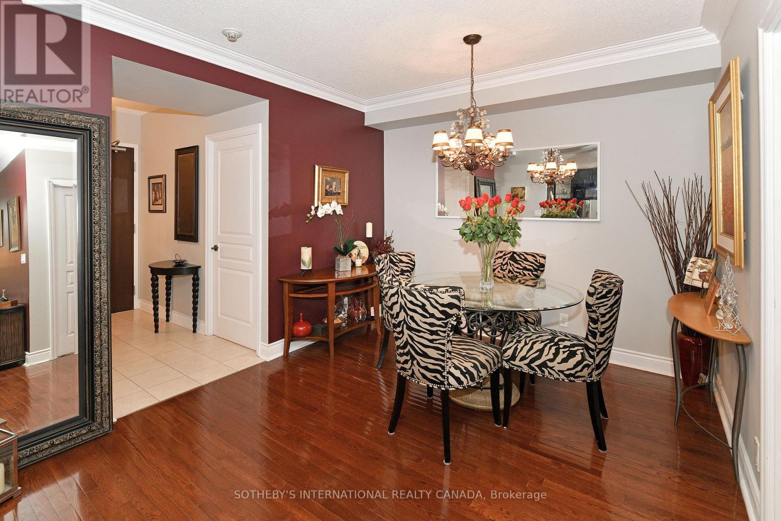 327 - 10 Delisle Avenue, Toronto, Ontario  M4V 3C6 - Photo 8 - C12424593