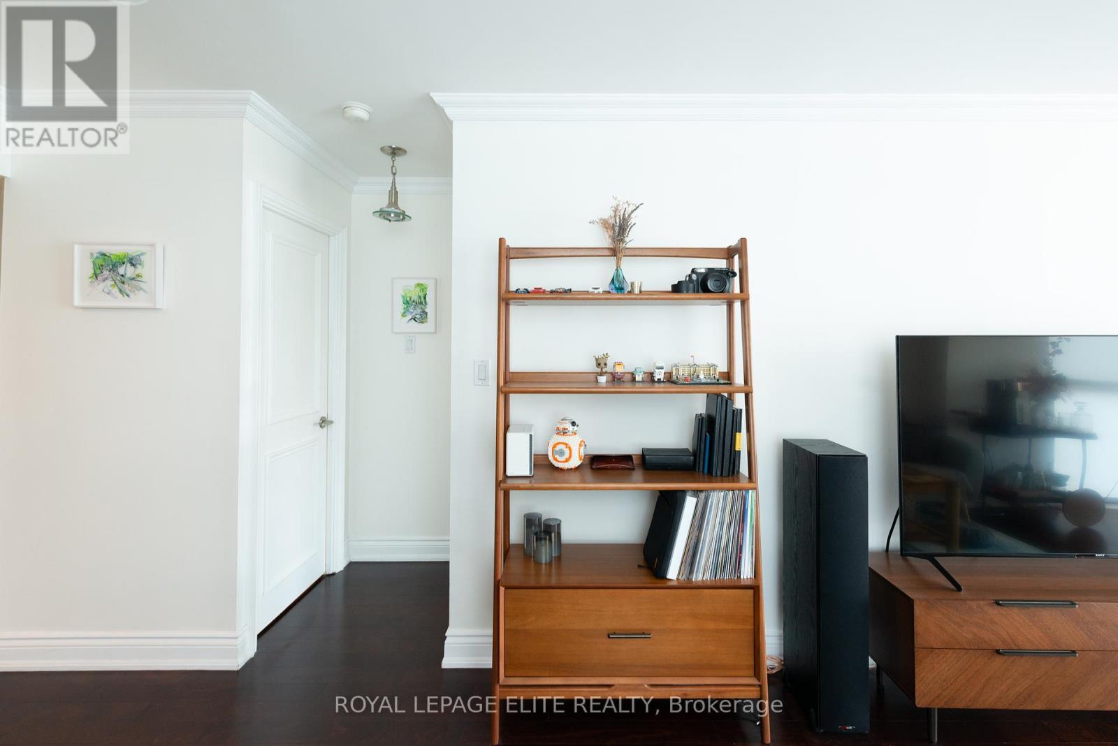 904 - 95 Lombard Street, Toronto, Ontario  M5C 2V3 - Photo 5 - C12424645