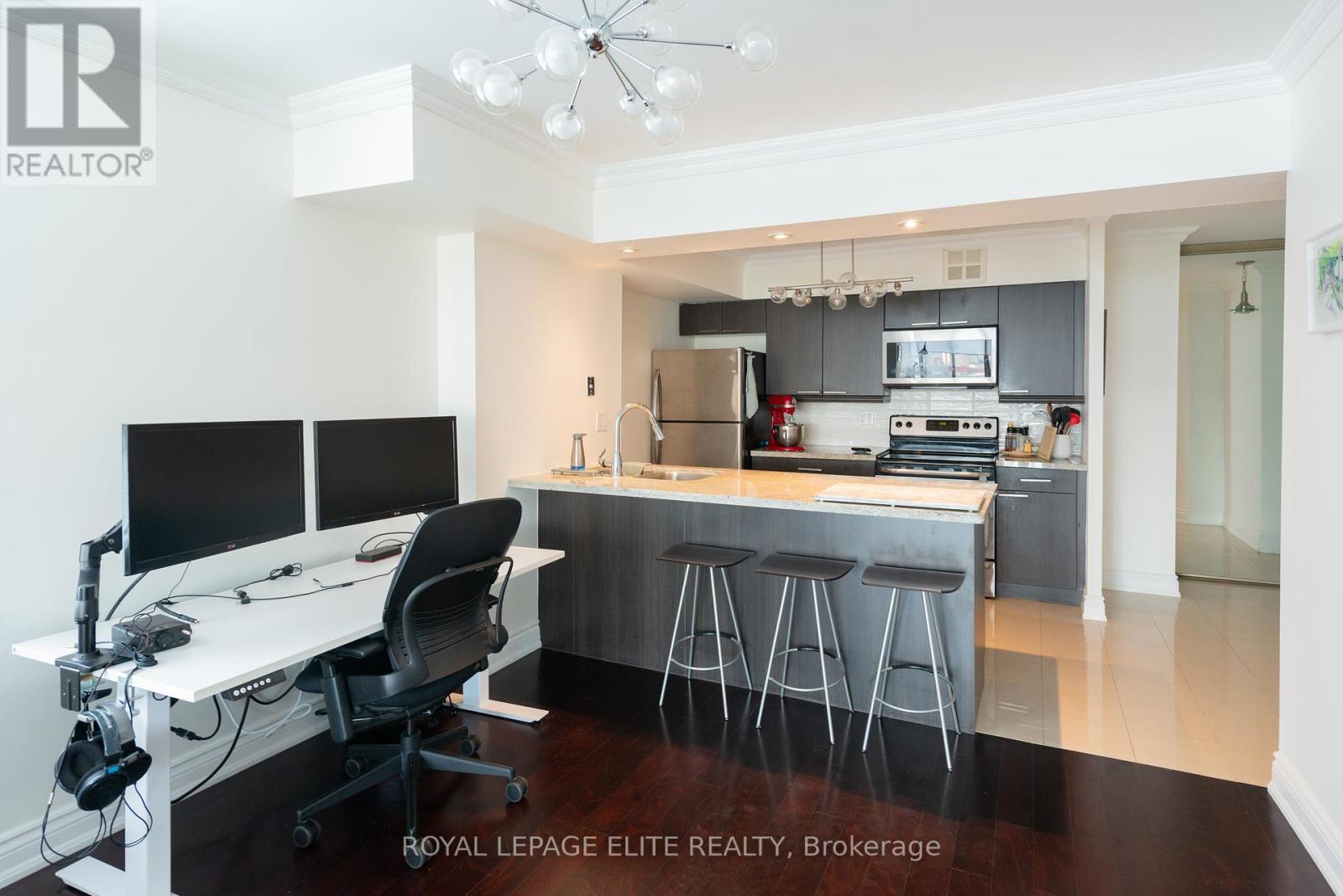 904 - 95 Lombard Street, Toronto, Ontario  M5C 2V3 - Photo 6 - C12424645