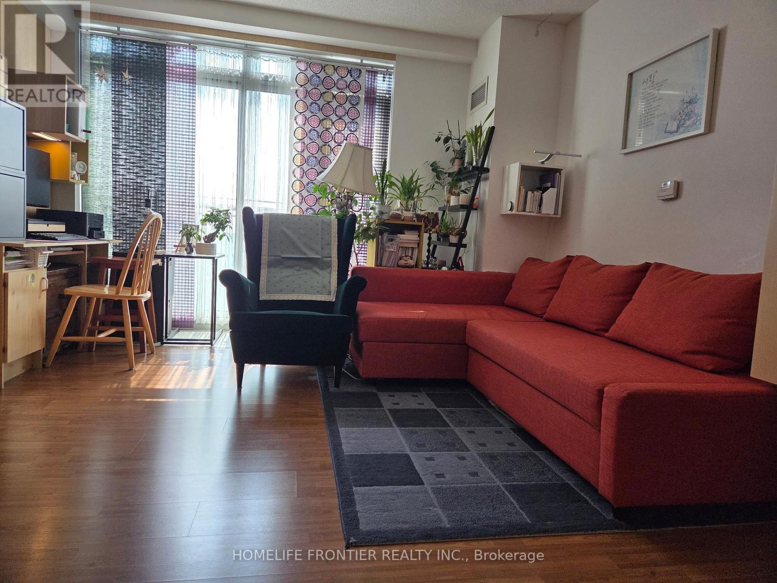 911 - 15 Maplewood Avenue, Toronto, Ontario  M6C 4B4 - Photo 11 - C12386398