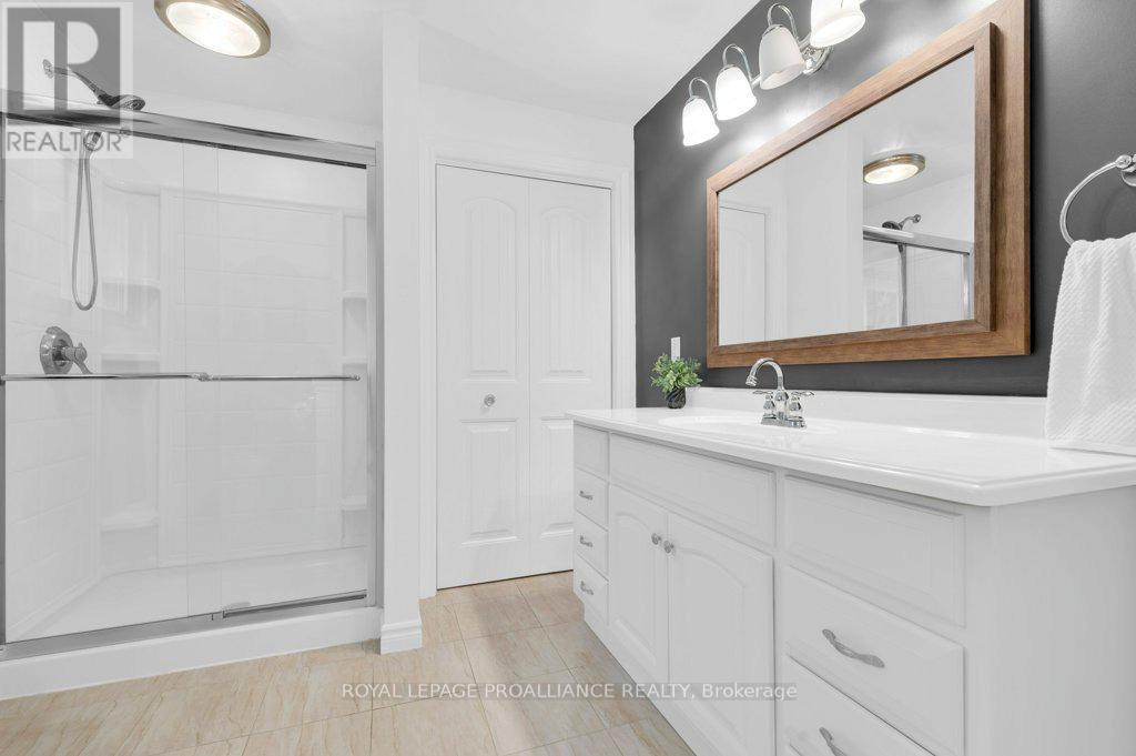 466 Mackenzie Road, Quinte West, Ontario  K0K 2C0 - Photo 28 - X12424592