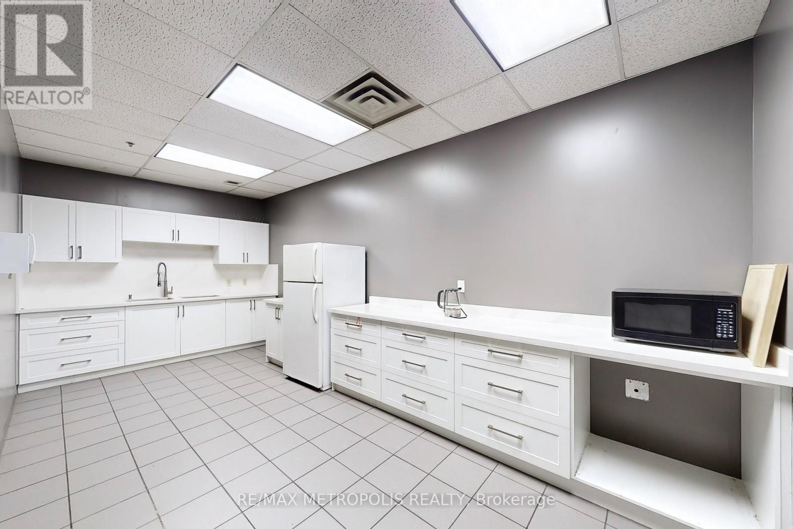 1 - 1920 Silicone Drive, Pickering, Ontario  L1W 3V7 - Photo 7 - E12424670