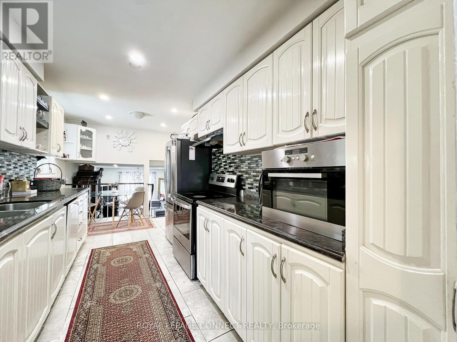 24 Lalton Place, Toronto, Ontario  M1E 1T4 - Photo 14 - E12424703