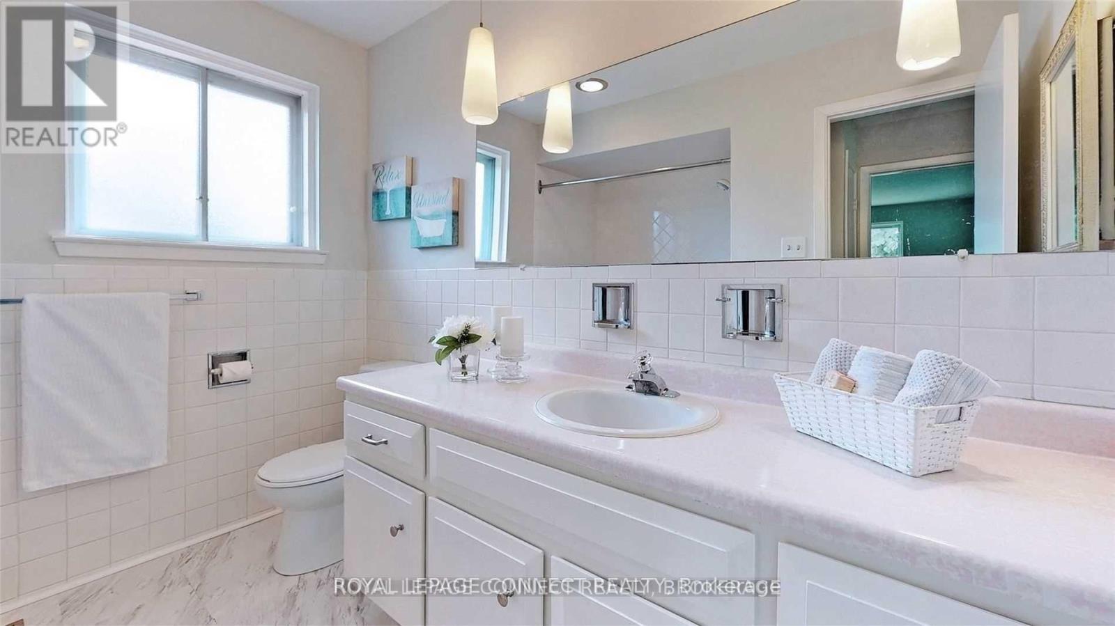 24 Lalton Place, Toronto, Ontario  M1E 1T4 - Photo 15 - E12424703