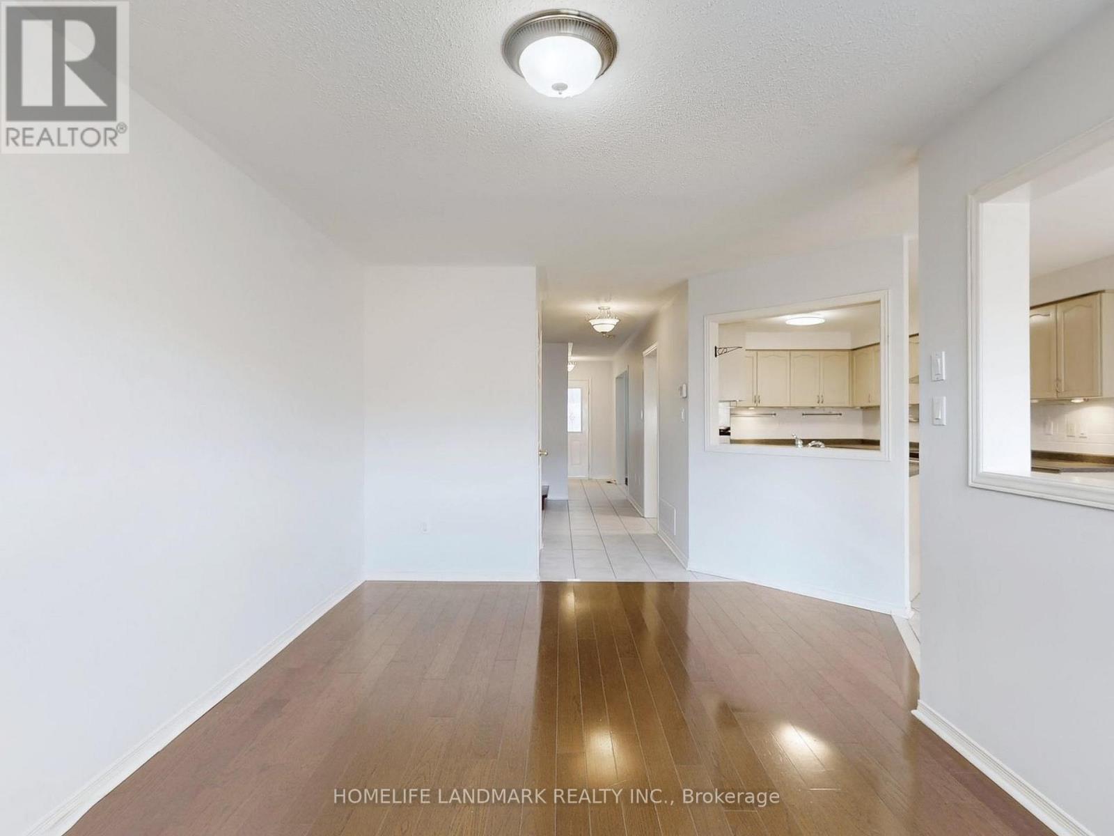 60 Cariglia Trail, Markham, Ontario  L3R 4W8 - Photo 9 - N12424669