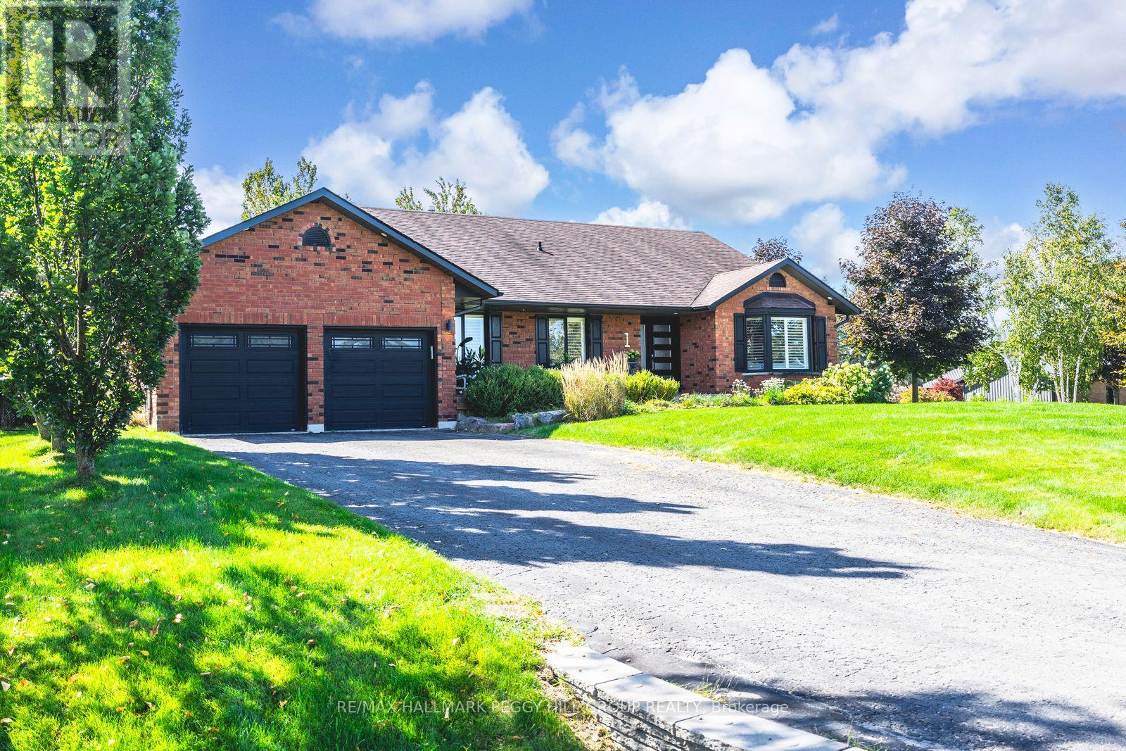 1 Lilac Lane, Springwater, Ontario  L9X 0N4 - Photo 1 - S12417071
