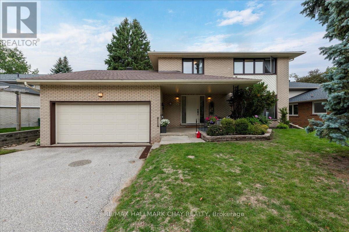 56 Marshall Street, Barrie, Ontario  L4N 3S7 - Photo 1 - S12424623