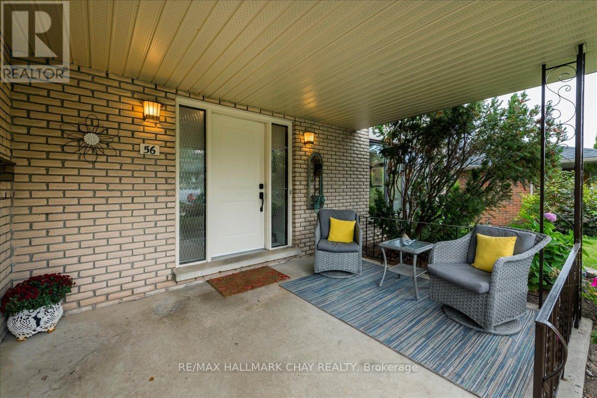 56 Marshall Street, Barrie, Ontario  L4N 3S7 - Photo 3 - S12424623