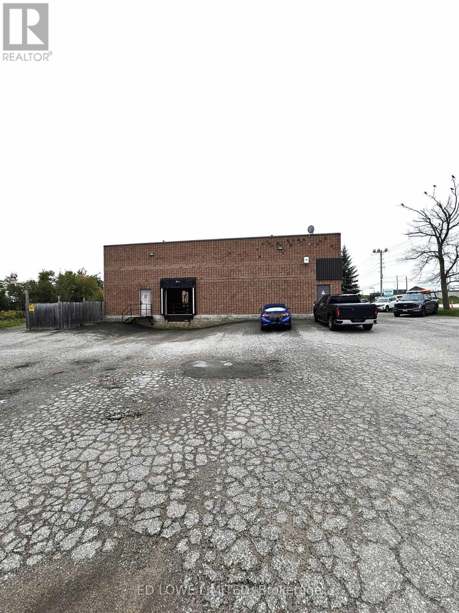 349 Huronia Road, Barrie, Ontario  L4N 8Z1 - Photo 2 - S12424629