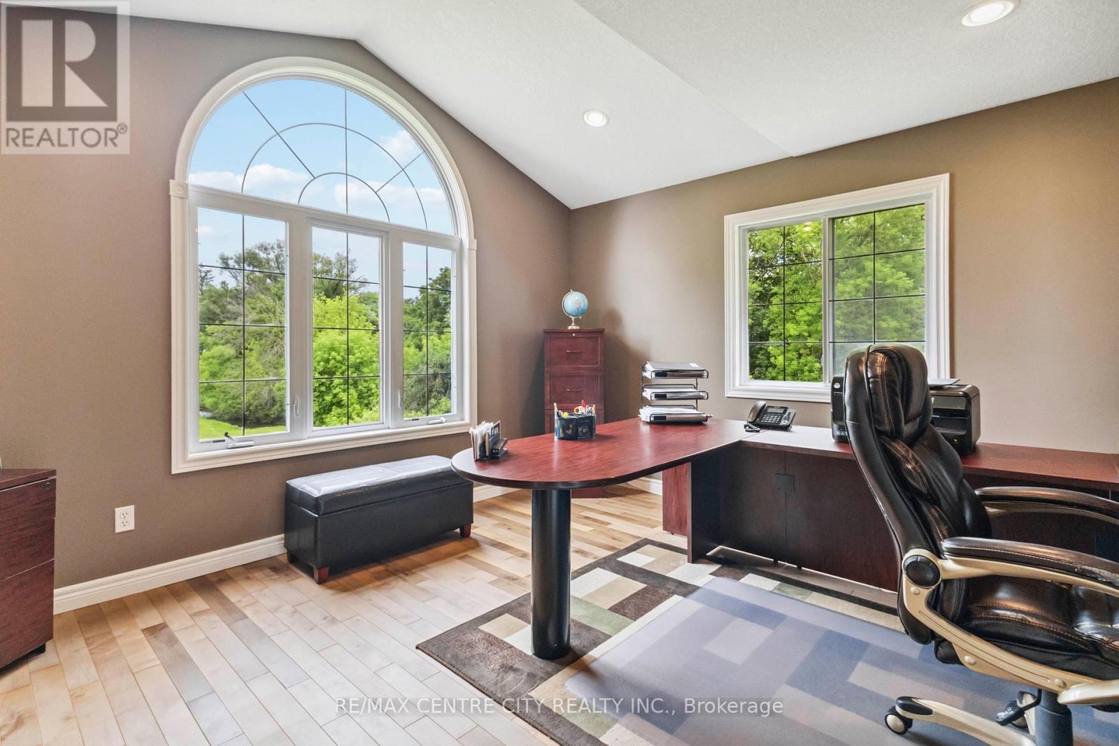 1839 Parkhurst Avenue, London East, Ontario  N5V 2C4 - Photo 10 - X12424726