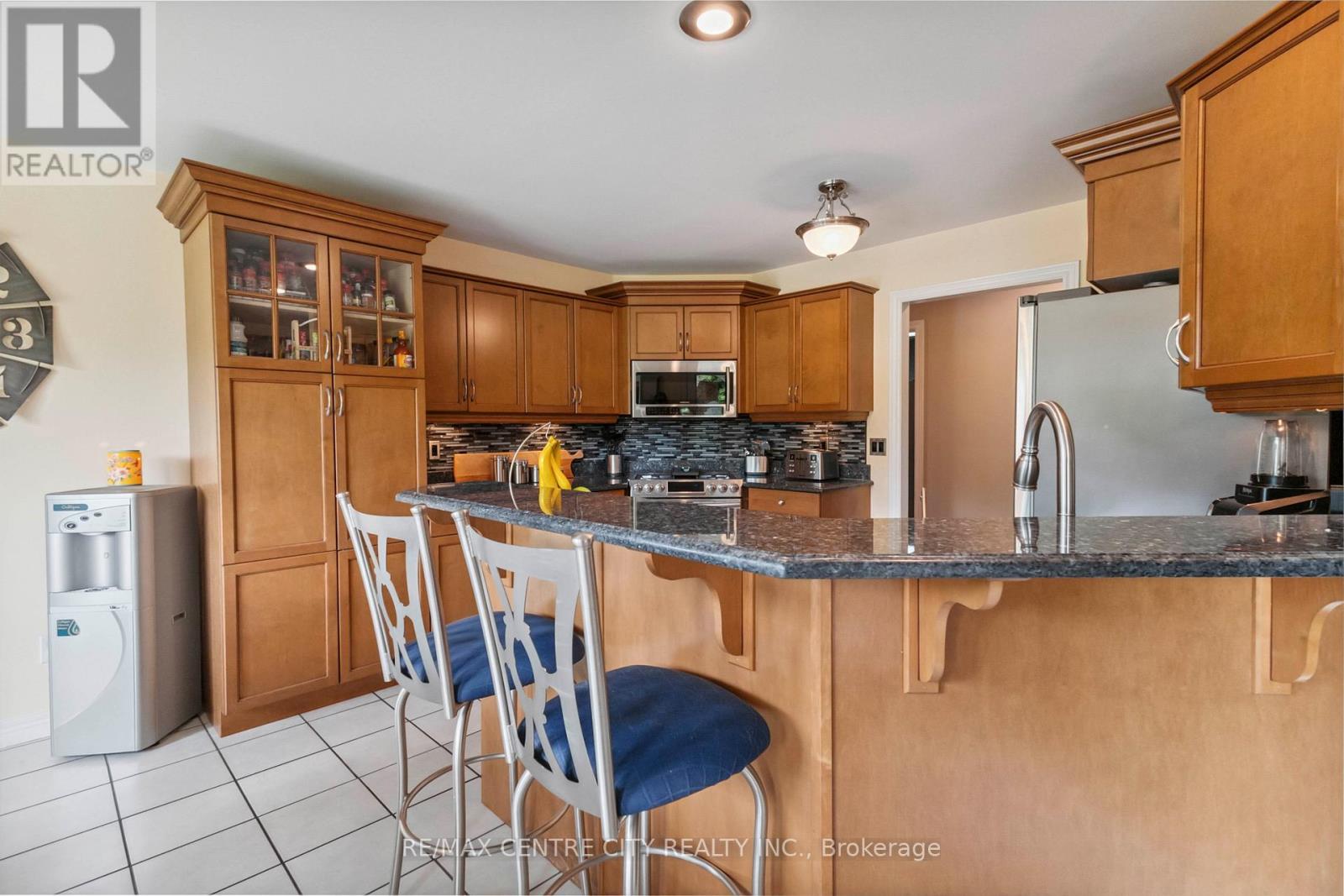 1839 Parkhurst Avenue, London East, Ontario  N5V 2C4 - Photo 13 - X12424726
