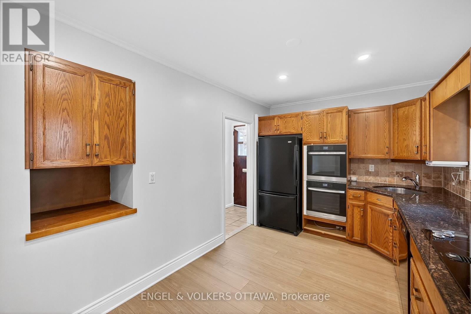 723 Halstead Street, Ottawa, Ontario  K1G 1M5 - Photo 11 - X12424729