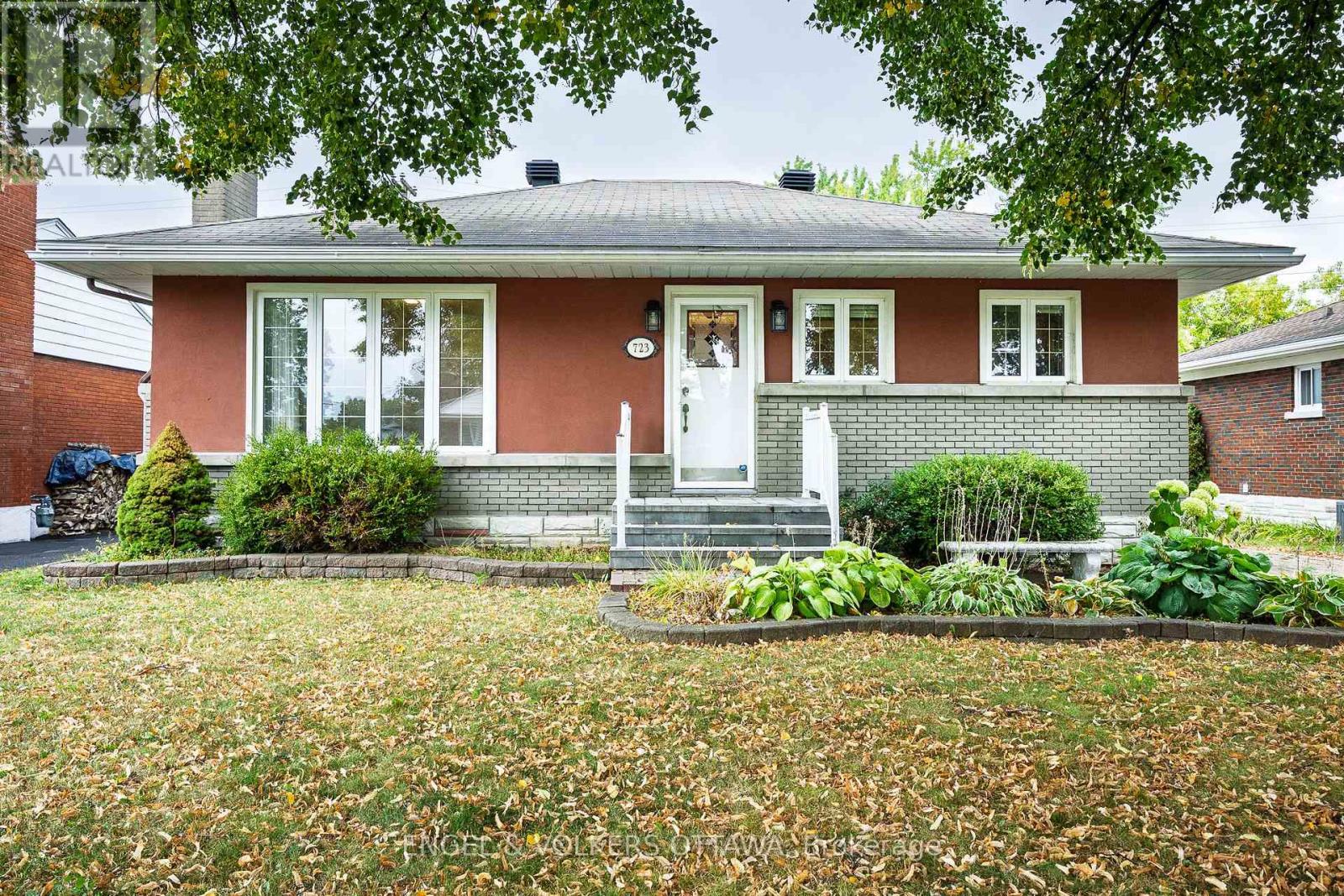 723 Halstead Street, Ottawa, Ontario  K1G 1M5 - Photo 3 - X12424729