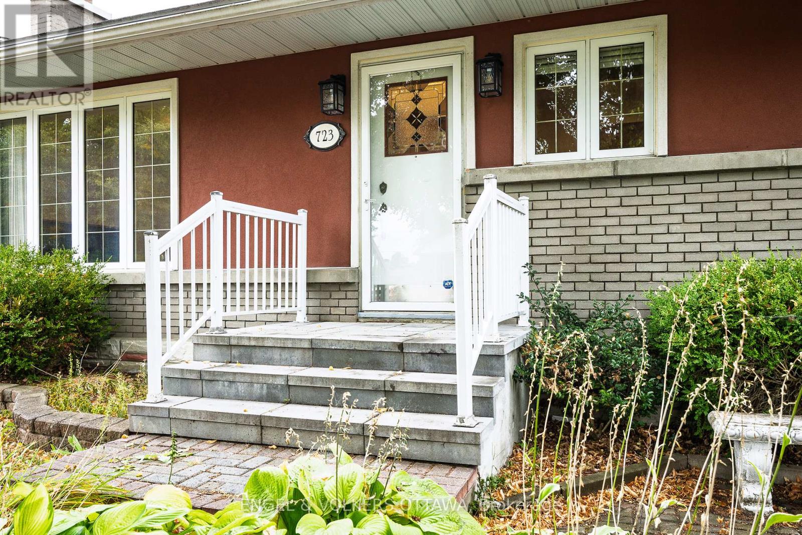 723 Halstead Street, Ottawa, Ontario  K1G 1M5 - Photo 4 - X12424729