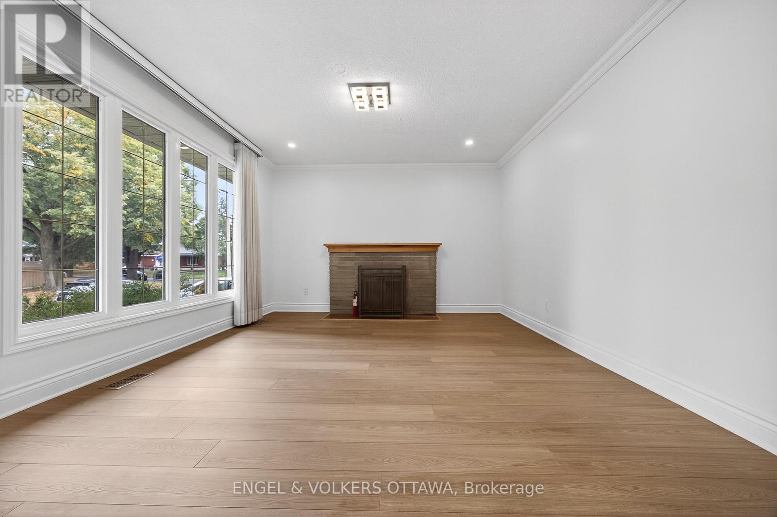 723 Halstead Street, Ottawa, Ontario  K1G 1M5 - Photo 6 - X12424729