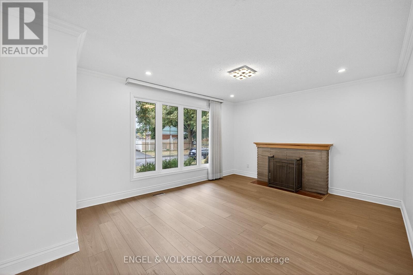 723 Halstead Street, Ottawa, Ontario  K1G 1M5 - Photo 7 - X12424729