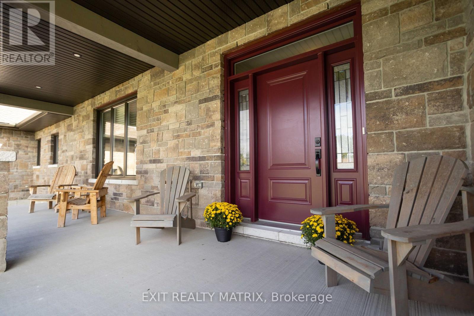 2825 Eldo Street, Ottawa, Ontario  K0A 2P0 - Photo 3 - X12424759