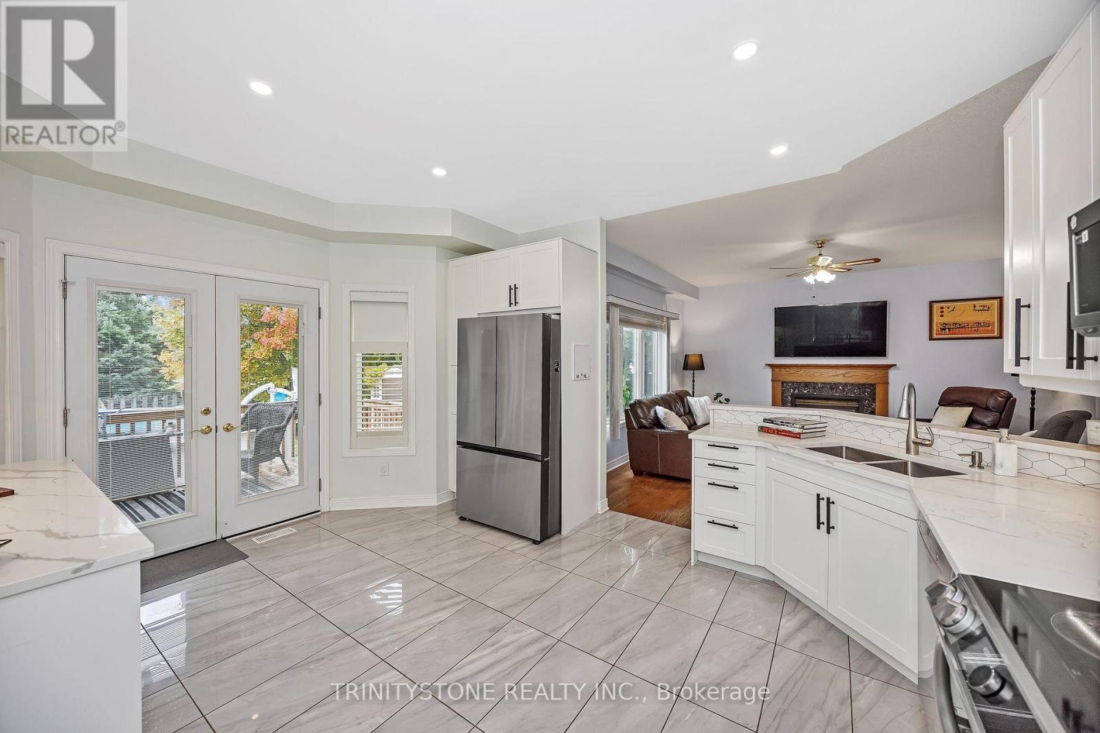 6 Cinnabar Way, Ottawa, Ontario  K2S 1Y4 - Photo 10 - X12424762