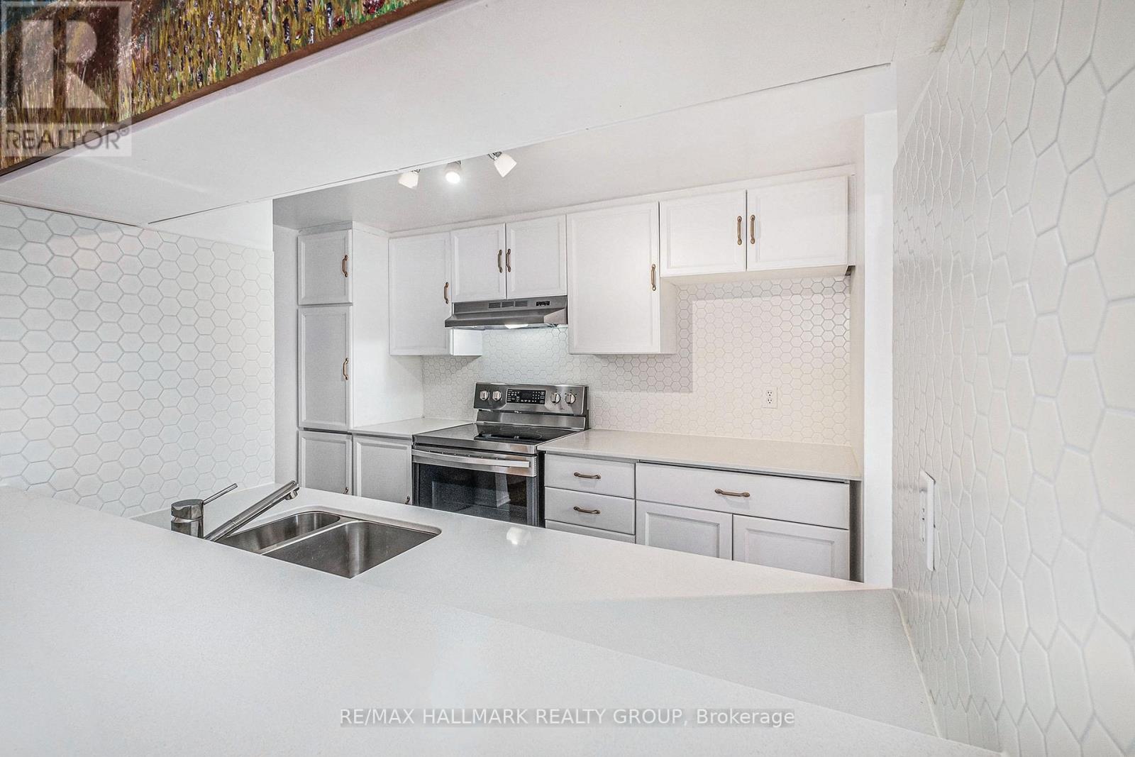 16 - 1204 Shillington Avenue, Ottawa, Ontario  K1Z 7Z4 - Photo 4 - X12424771