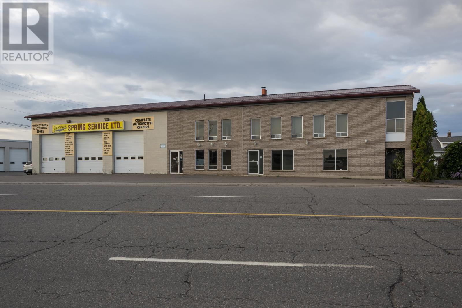 Central Ave, Thunder Bay, Ontario  P7B 6B4 - Photo 3 - TB253045